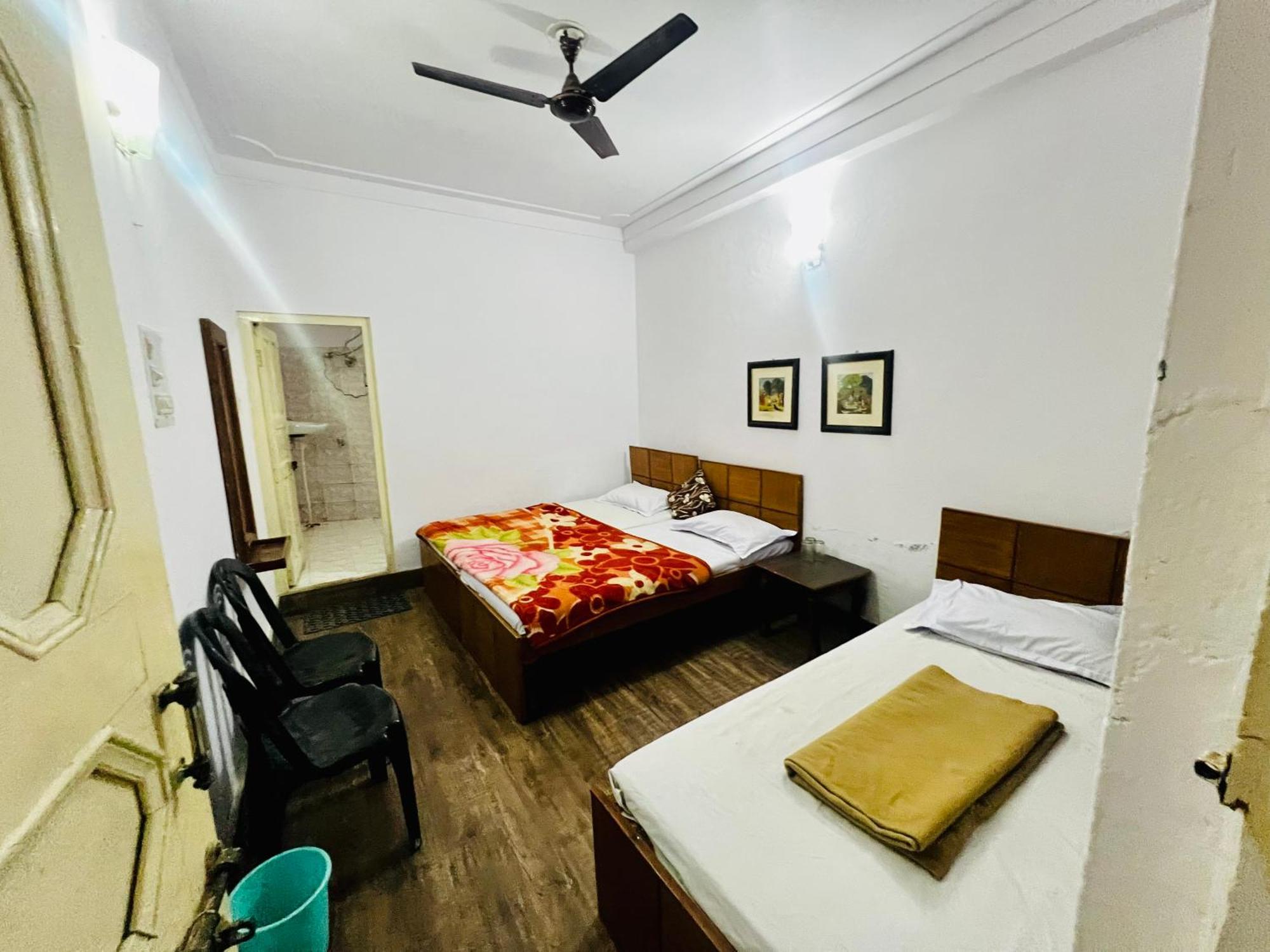 Inder Palace Barkot Bagian luar foto