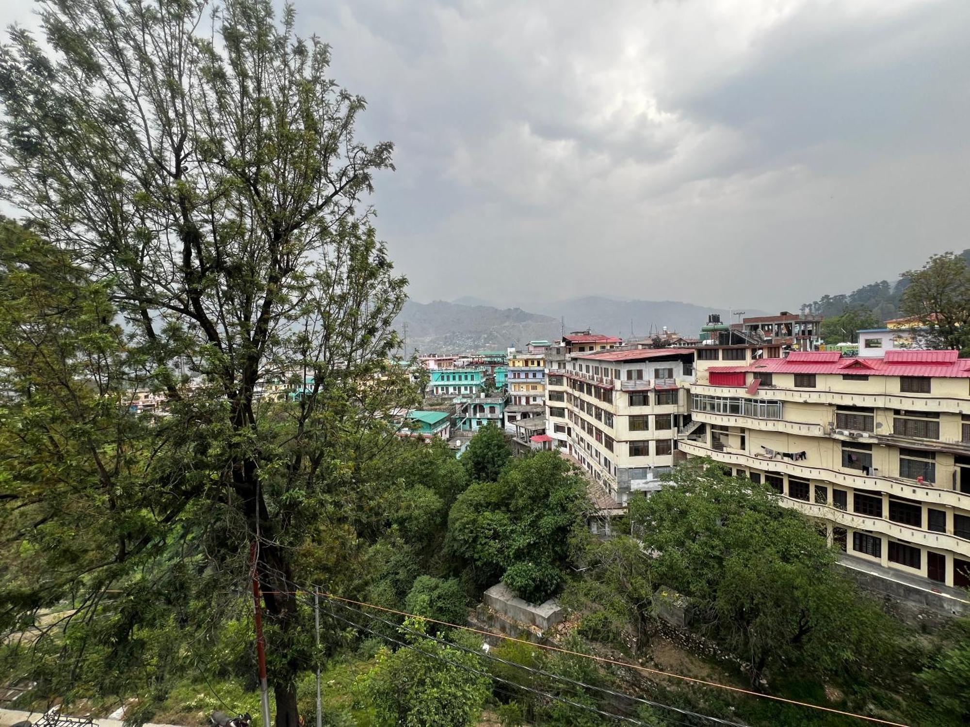 Inder Palace Barkot Bagian luar foto