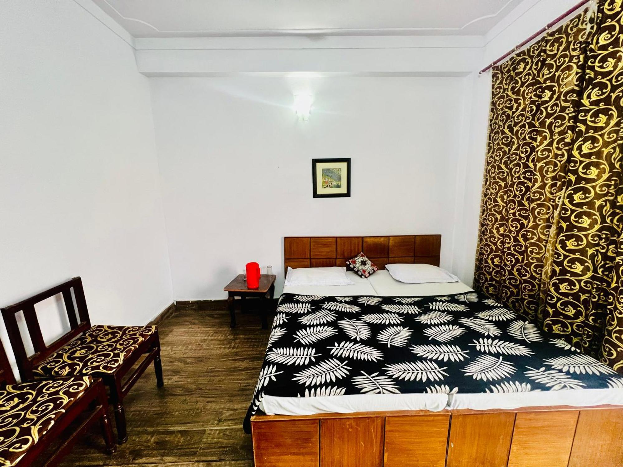 Inder Palace Barkot Bagian luar foto